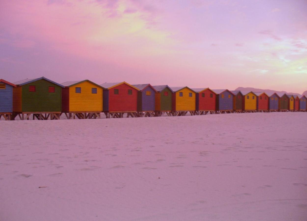 Royal@Sea2 Hotel Muizenberg Exterior foto