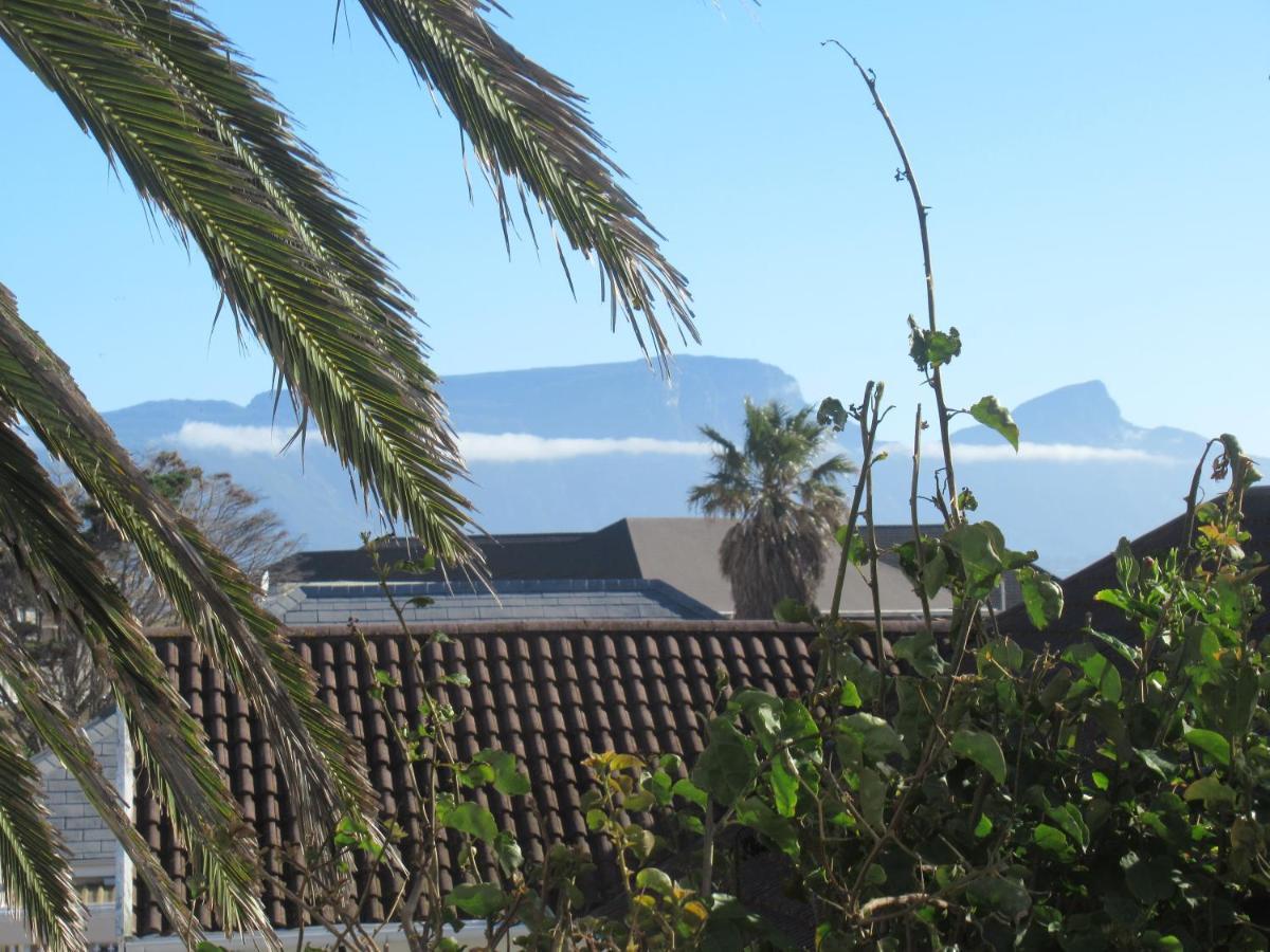 Royal@Sea2 Hotel Muizenberg Exterior foto